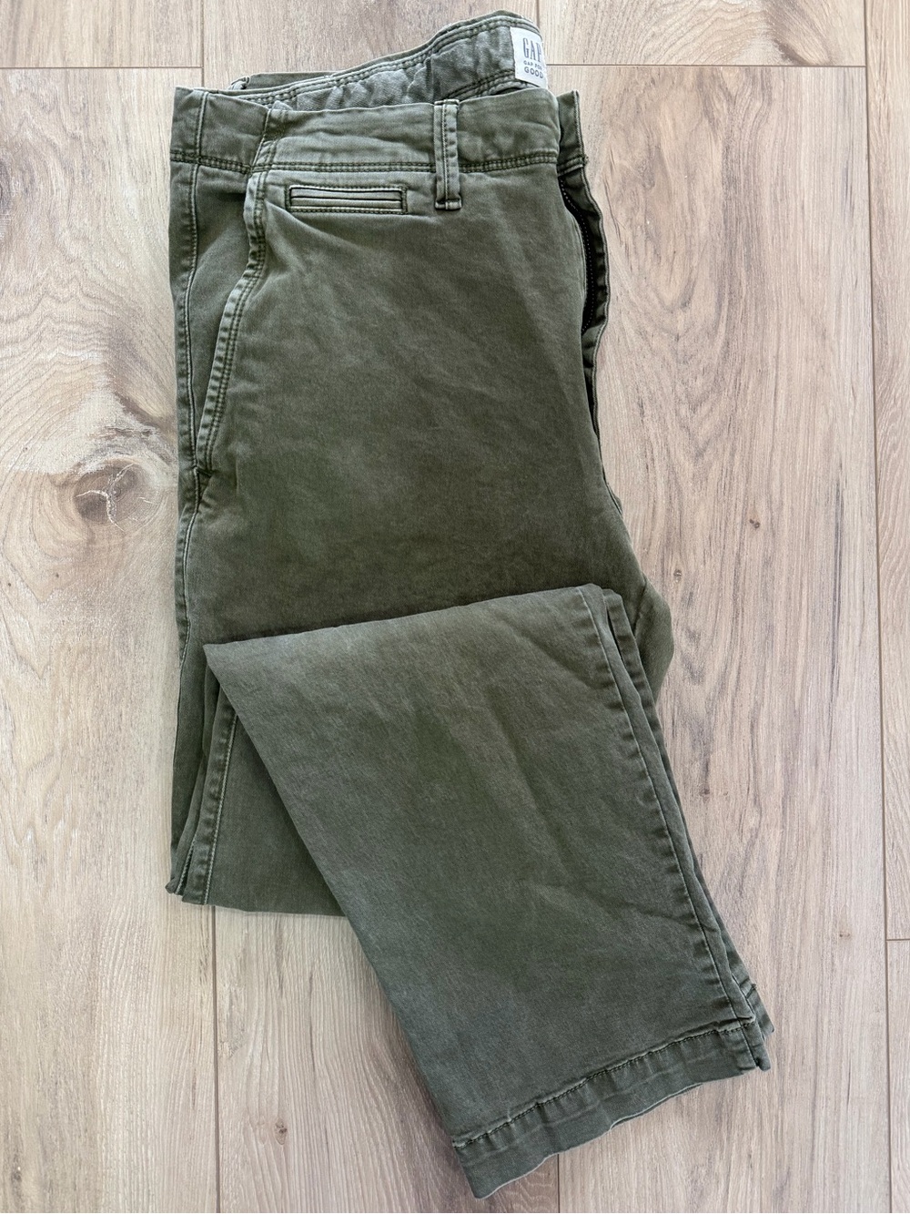 GAP Men’s Olive Green Straight Leg Chinos - Picture 3 of 4